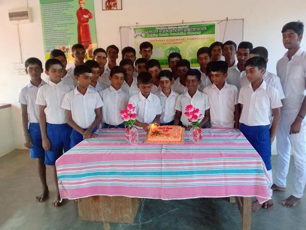 HelpingHeartsTamil படம் 1445