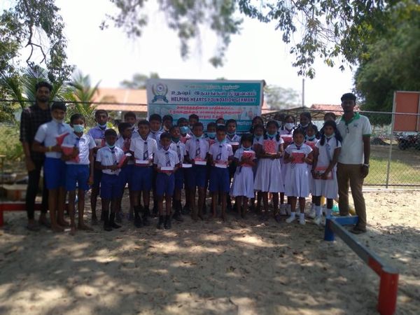 HelpingHeartsTamil படம் 925
